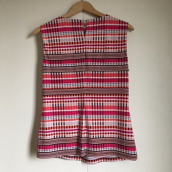 Calvin Klein Retro Geometric Print Pleated Stretchy Tank Top - Picture 3 of 14